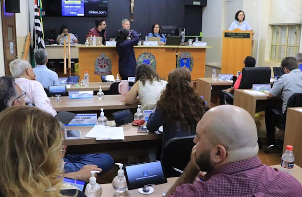 Câmara aprova projeto que amplia limite de empréstimo consignado a servidores municipais