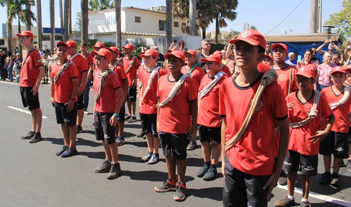Desfile_civico_celebrou_o_aniversario_de_Araraquara_na_Bent_ode_Abreu_-_Foto_Tete_Viviani_11.jpg