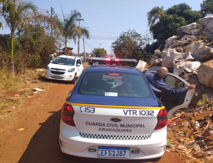 Prefeitura realiza operação em ferros velhos