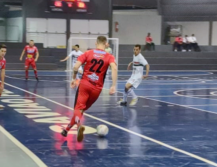 Futsal masculino busca a primeira vitória em Guarulhos