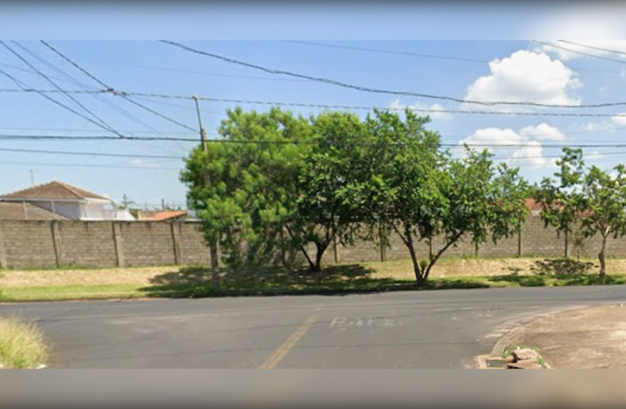 Sinalização de trânsito horizontal e vertical é solicitada para cruzamento no Victório de Santi