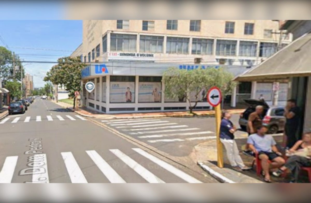 Indicação solicita semáforo em cruzamento no Centro