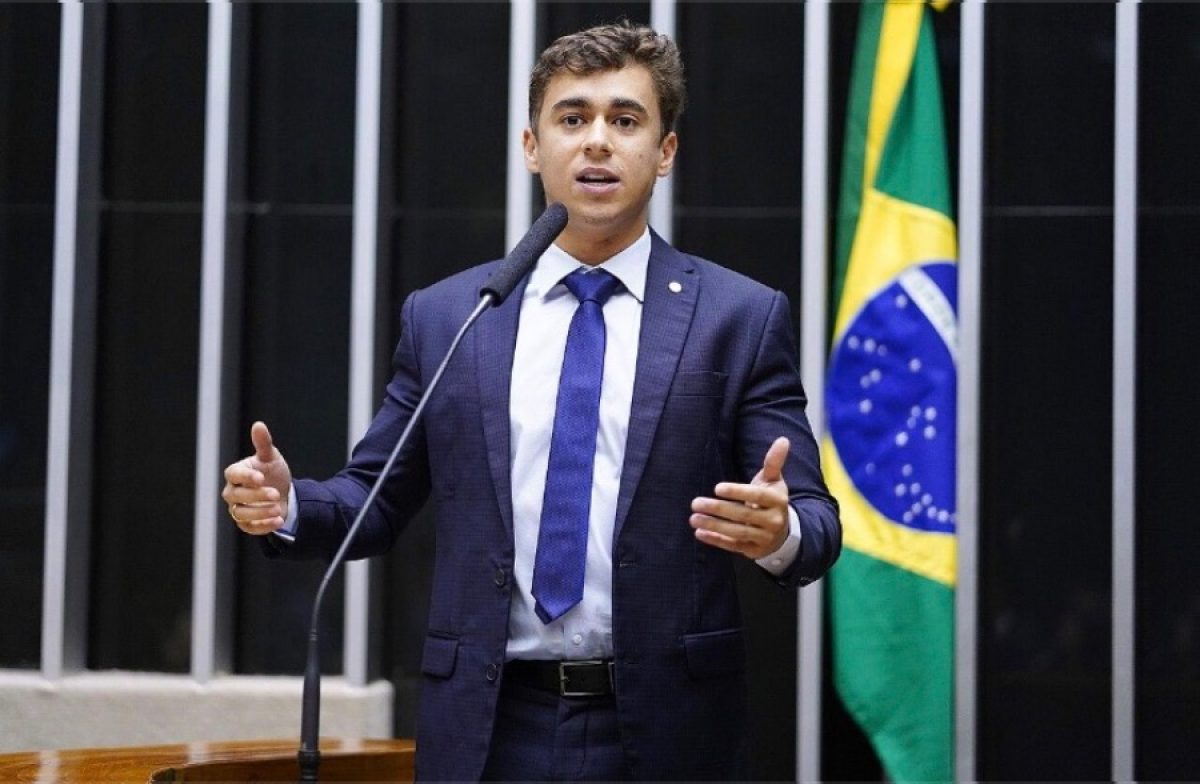 Nikolas, reeleito com 3,1 milhões de votos, é alvo de pedido de apreensão de passaporte e denuncia perseguição política