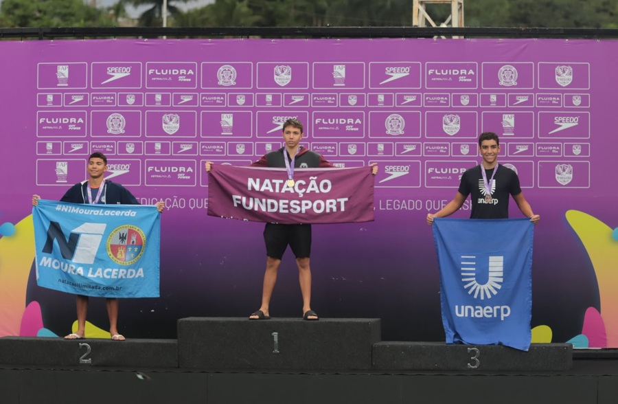 Natação da Fundesport conquista 26 medalhas e quatro vagas para o Troféu Kim Mollo